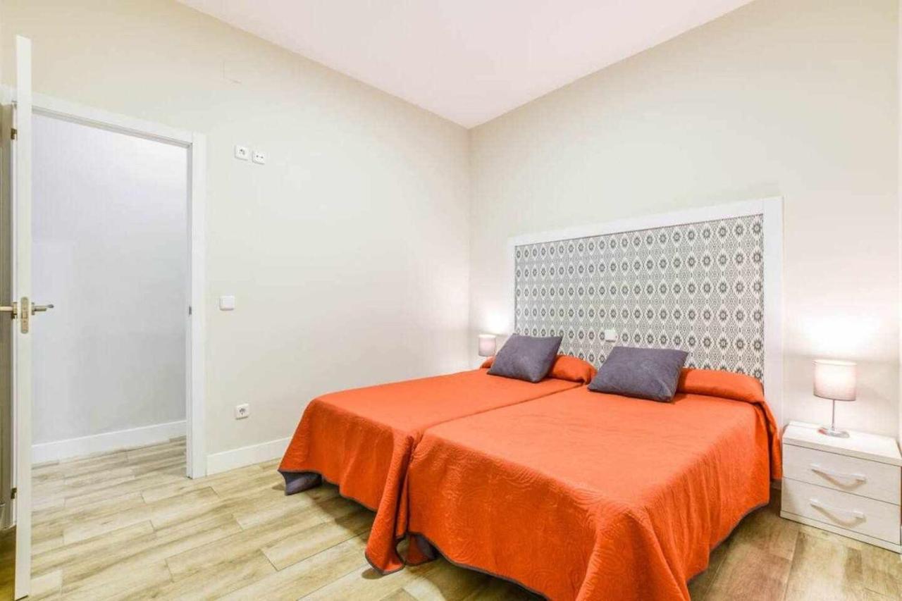 Acogedor Apartamento entre Sol Gran Vía y Palacio Madrid Exterior foto