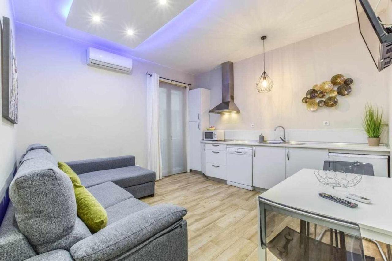 Acogedor Apartamento entre Sol Gran Vía y Palacio Madrid Exterior foto