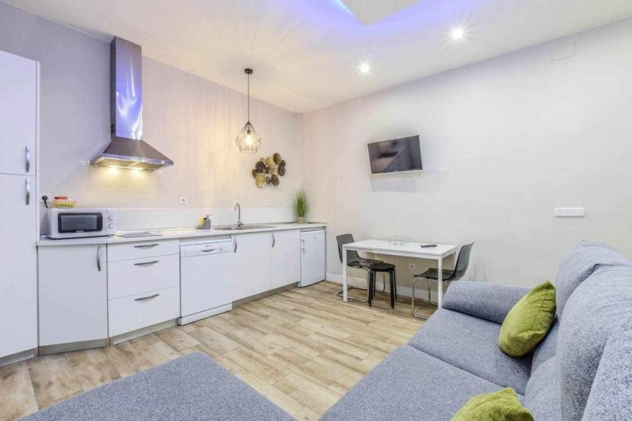 Acogedor Apartamento entre Sol Gran Vía y Palacio Madrid Exterior foto
